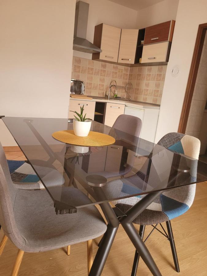 Apartmani Tonci Pag Pag Town Esterno foto
