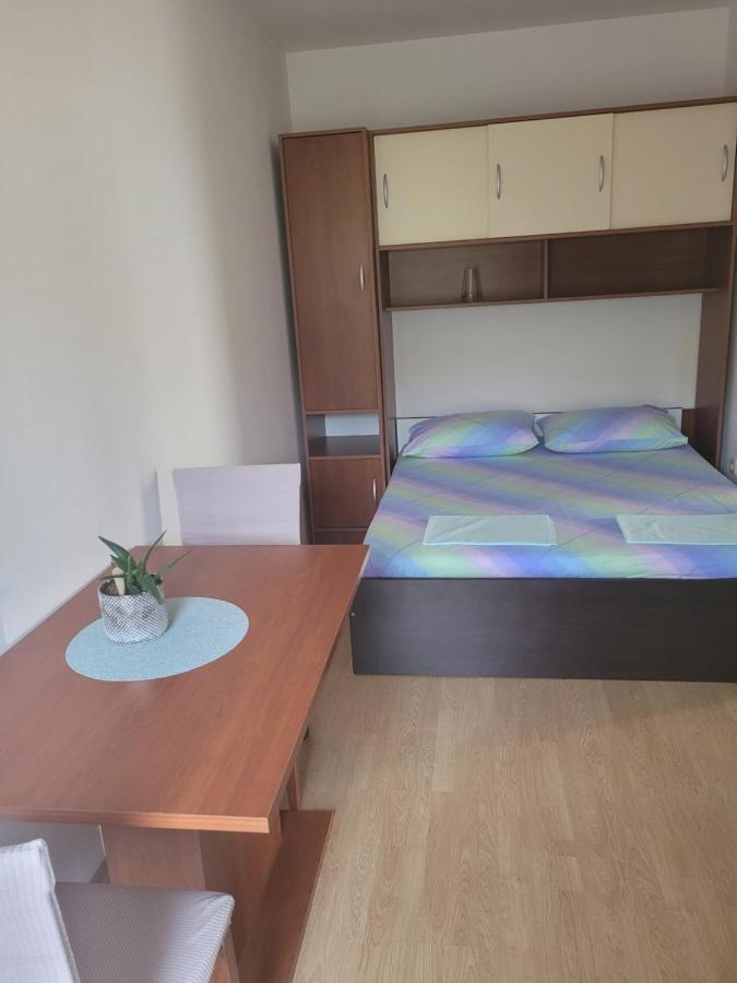 Apartmani Tonci Pag Pag Town Esterno foto